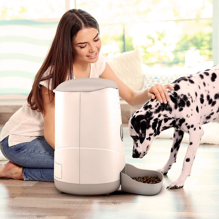 Smart Pet Feeder - Automatic Feeding for Cats & Dogs