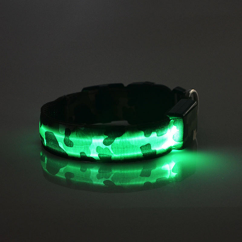 Flashing LED Pet CollarCamouflage nylon Dog Collar with 3 Lighting Modes for Night Walking, Adjustable Sizes for Dogs & Cats